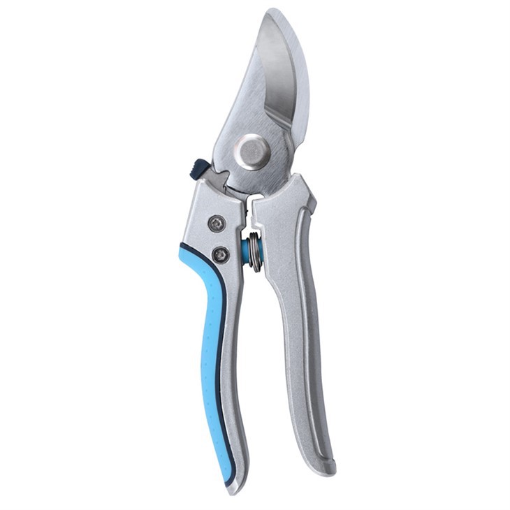 Yüksek kaliteli budama makası