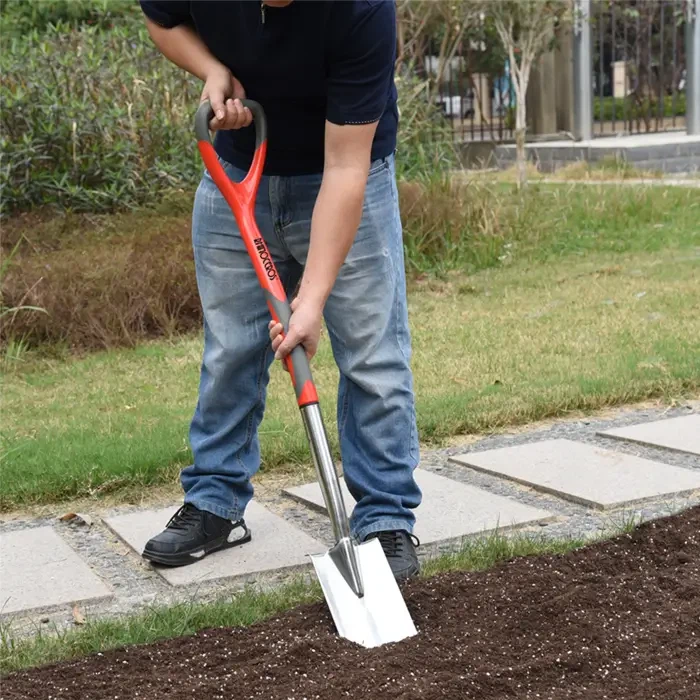 Paslanmaz ve Karbon: Bahçe Aletlerini Seçmek